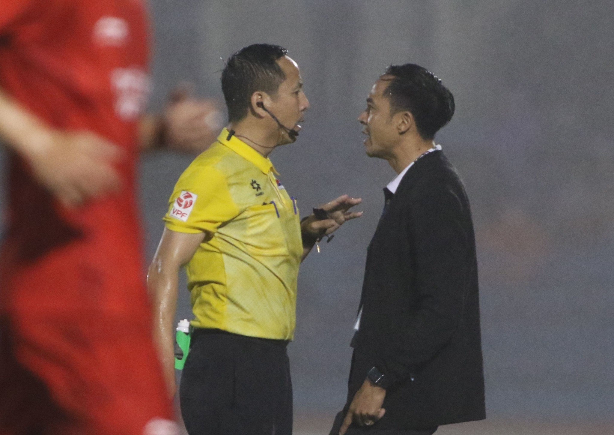 CLB Đà Nẵng: HLV Lê Đức Tuấn không xúc phạm trọng tài, đề nghị VPF giảm án