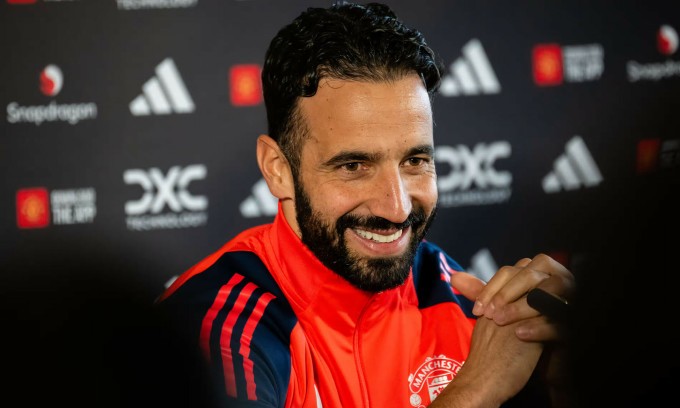 HLV Ruben Amorim lạc quan sau trận thua Tottenham