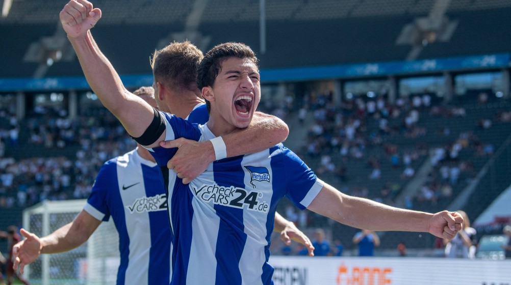 Đương kim vô địch Bundesliga theo đuổi tài năng gốc Việt