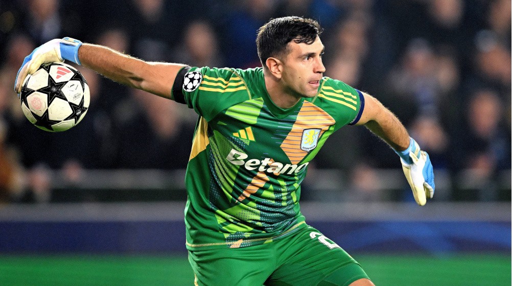 Áp dụng luật mới, thủ môn không còn được câu giờ