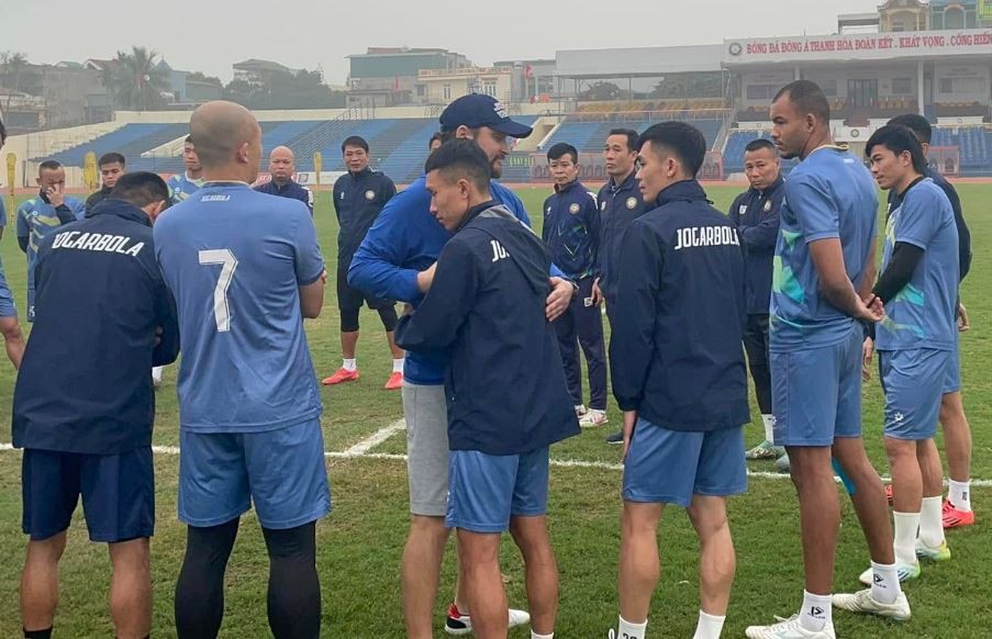 HLV Popov từ chức, rời CLB Thanh Hóa sau 10 trận không thắng