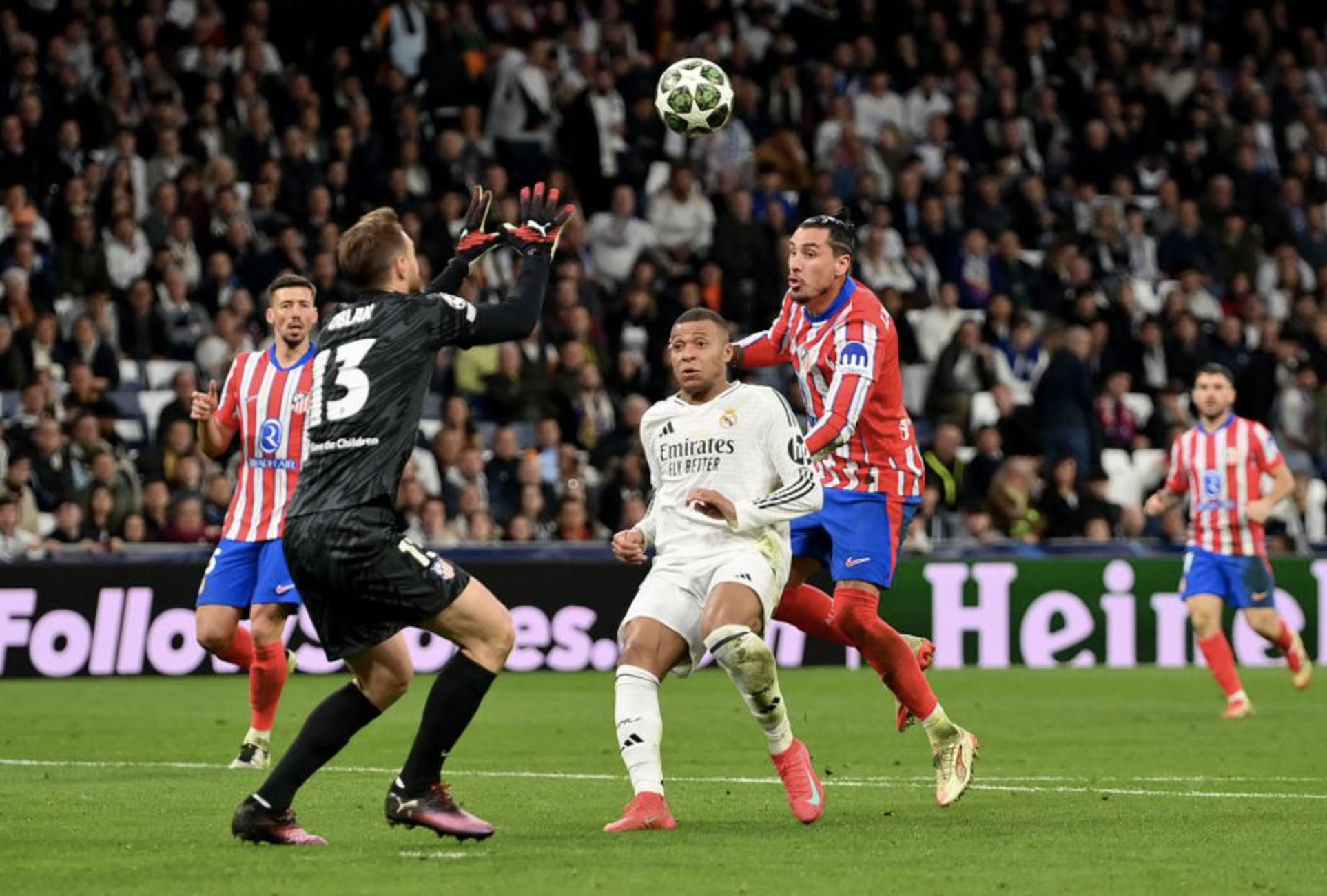 Thất bại trước Real Madrid, HLV Simeone vẫn tự tin thách thức đối thủ