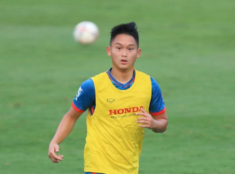 U23 Việt Nam: HLV Kim Sang Sik tạo bất ngờ, triệu tập cầu thủ Việt kiều là trò cưng của HLV Troussier