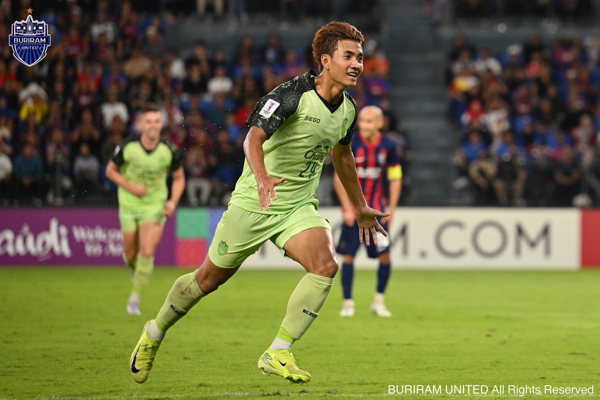 Sao Thái Lan có cơ hội thi đấu với Ronaldo