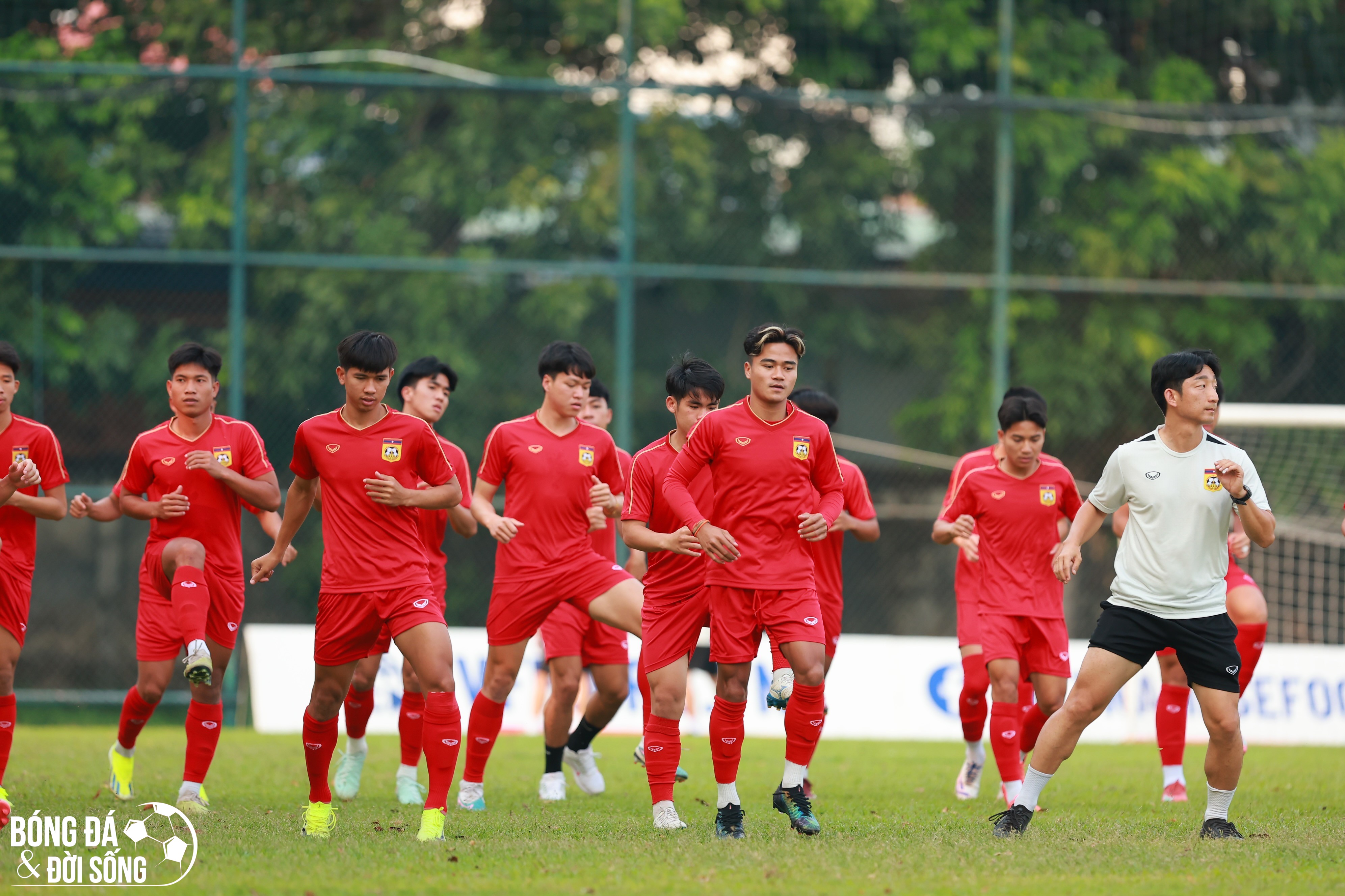 Những cầu thủ nhập tịch đội tuyển Lào, thách thức mới cho tuyển Việt Nam