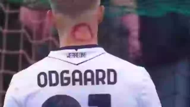 Cầu thủ Serie A giải đáp về "dấu vết bí ẩn"