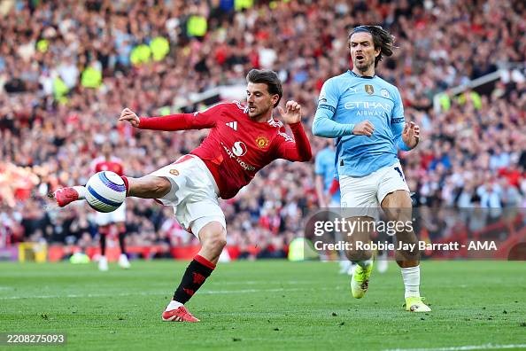 Trận derby Manchester bất phân thắng bại