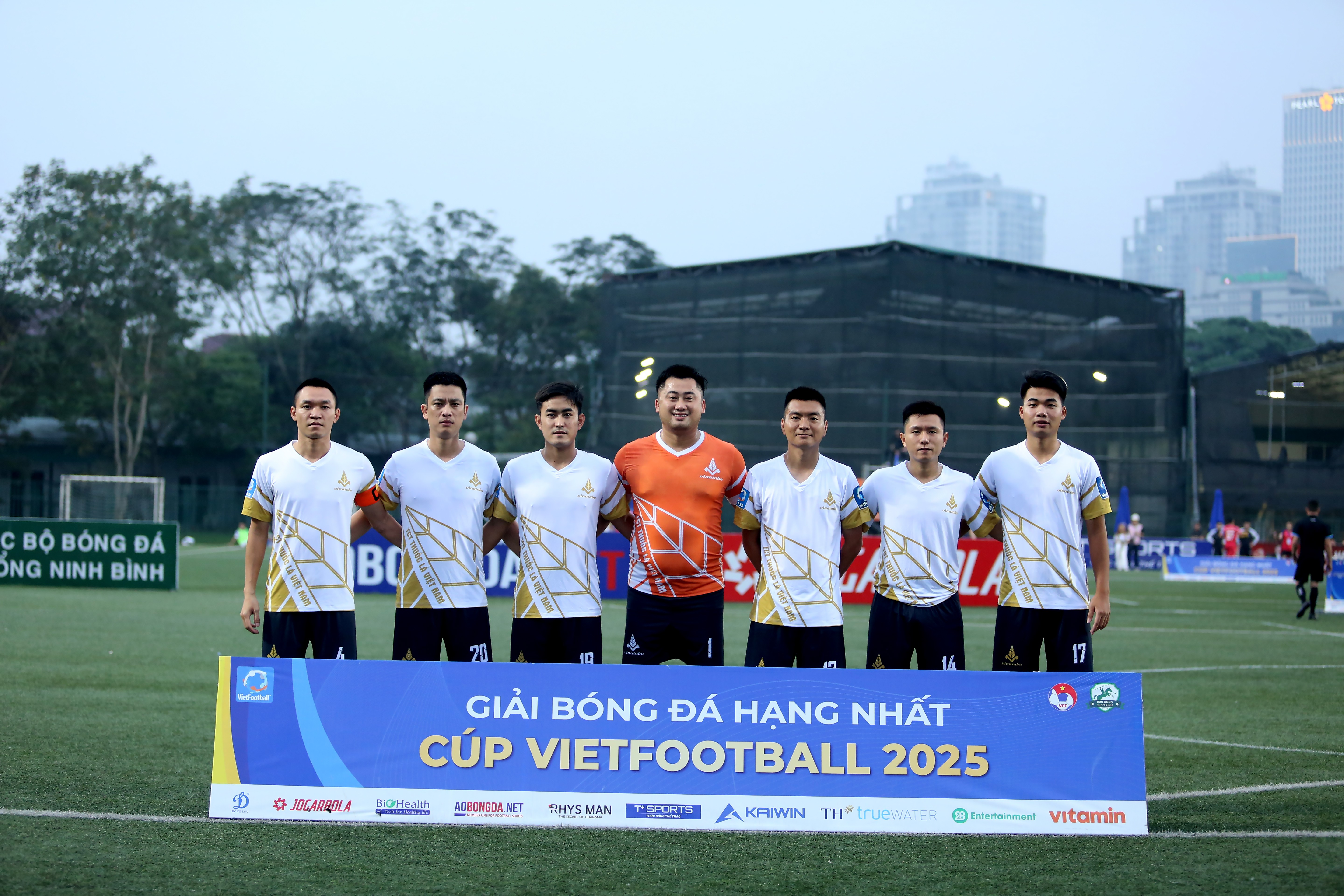 Vinataba FC: Cú bứt phá ngoạn mục và dấu ấn đội bóng ngành thuốc lá