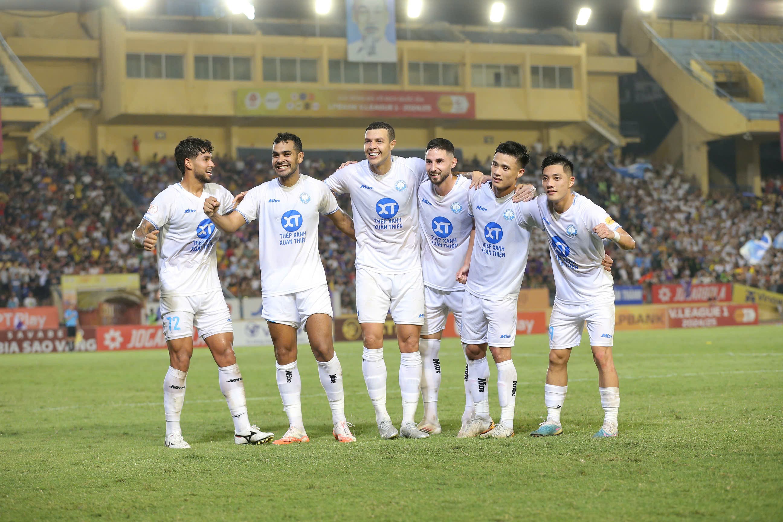 HLV Vũ Hồng Việt: Chúng tôi chưa nghĩ tới chức vô địch