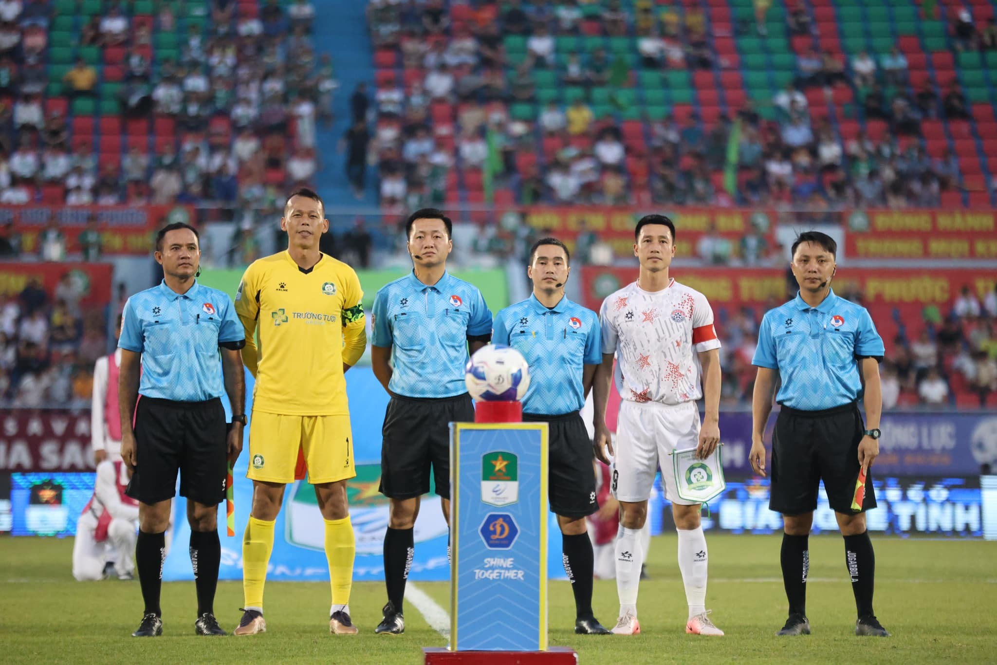 Cuộc đua play-off nảy lửa: Bình Phước và PVF-CAND, ai sẽ là kẻ thách thức V-League 1?