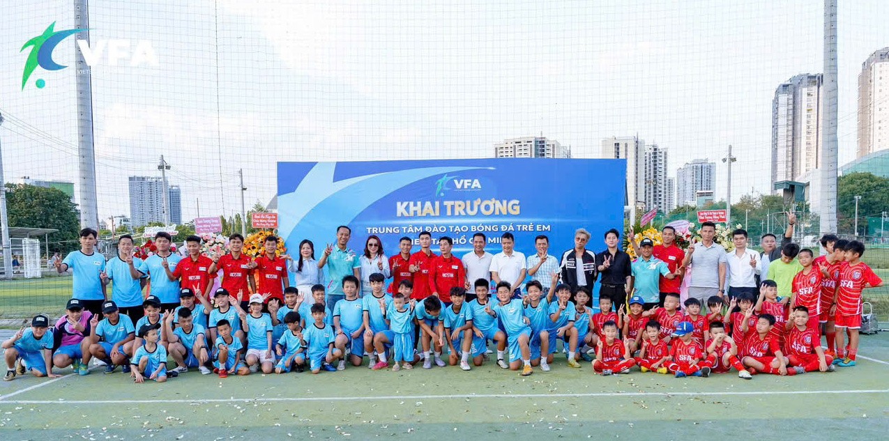 Trung tâm bóng đá Vietsta mở cơ sở đầu tiên tại TP.HCM, thúc đẩy bóng đá học đường
