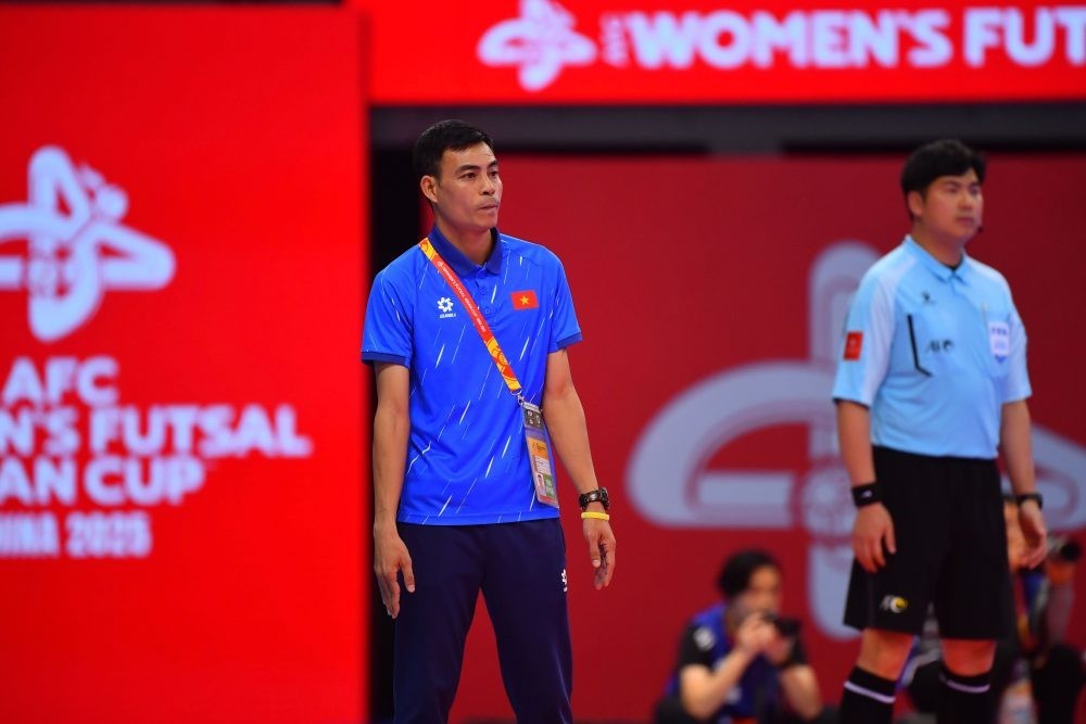 HLV Nguyễn Đình Hoàng: "Tôi tự hào vì các cầu thủ đã chiến đấu hết mình"