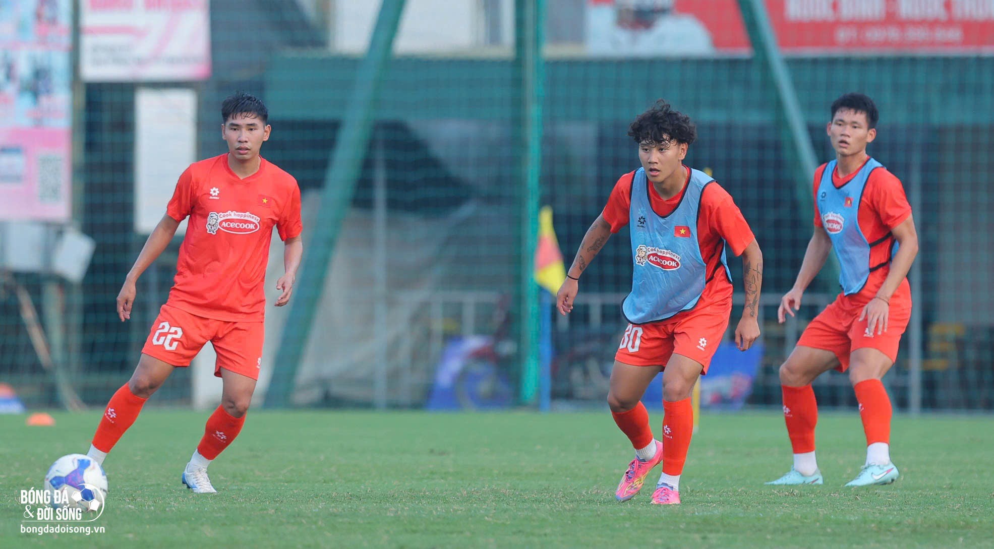 Tân binh Việt kiều Séc tích cực thích nghi với đội U22 Việt Nam