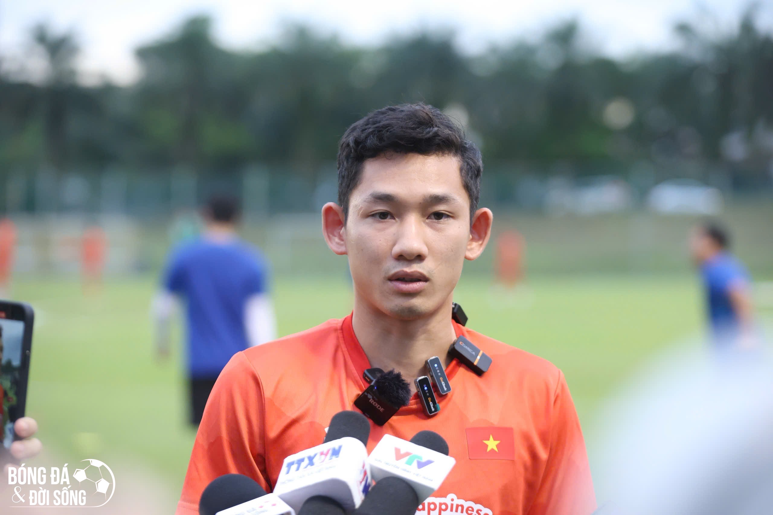 Tiền vệ Hai Long: “Mục tiêu duy nhất của toàn đội là đánh bại Malaysia"