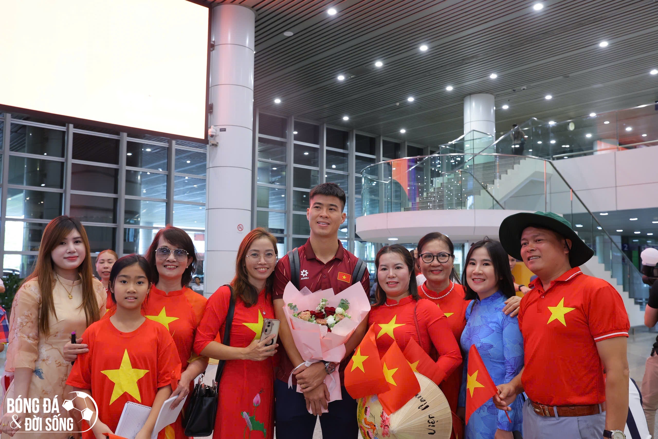 Cộng đồng người Việt tiếp lửa tuyển quốc gia: Tự hào và niềm tin nơi đất khách