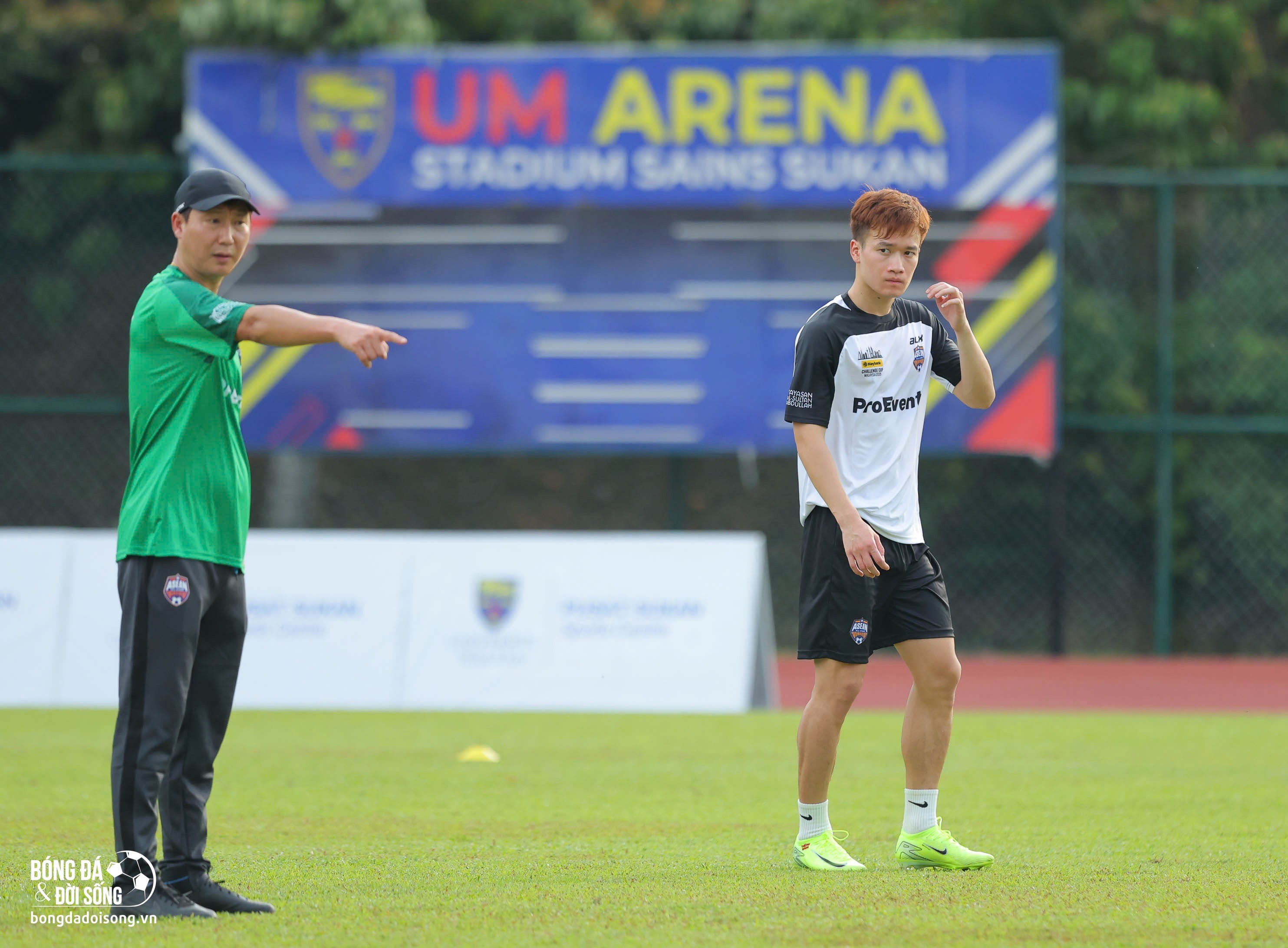 ĐT Việt Nam bất ngờ chuyển sân tập, bảo mật chiến thuật trước trận gặp Malaysia