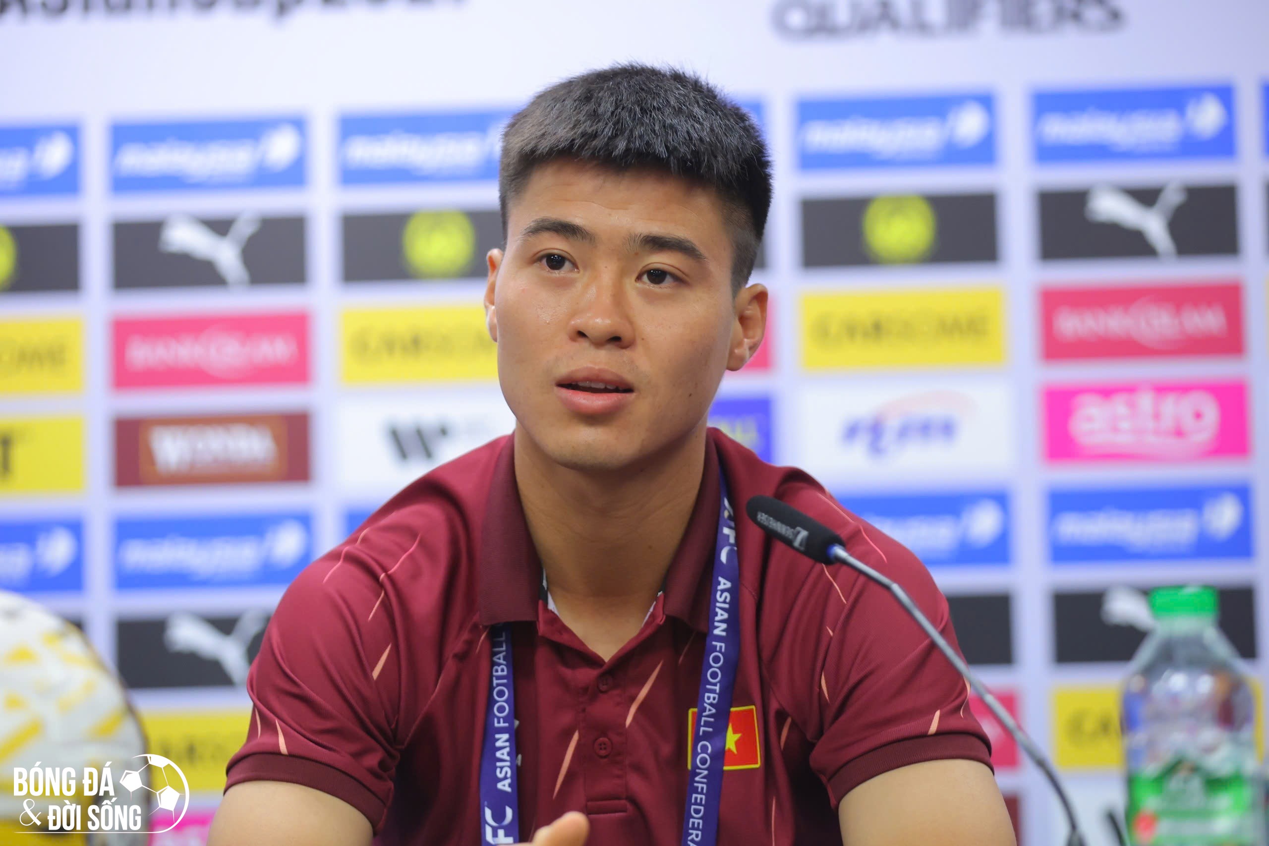 Duy Mạnh hài hước trước giờ đấu Malaysia, từ chối đoán tỷ số