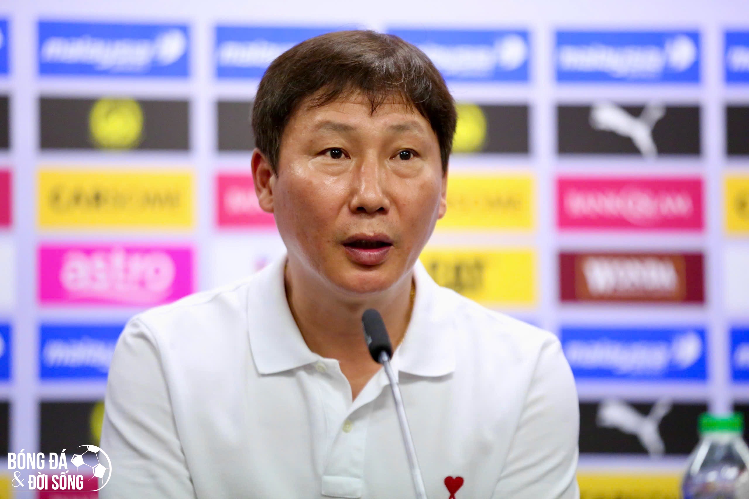 HLV Kim Sang Sik chỉ ra nguyên nhân khiến tuyển Việt Nam thảm bại