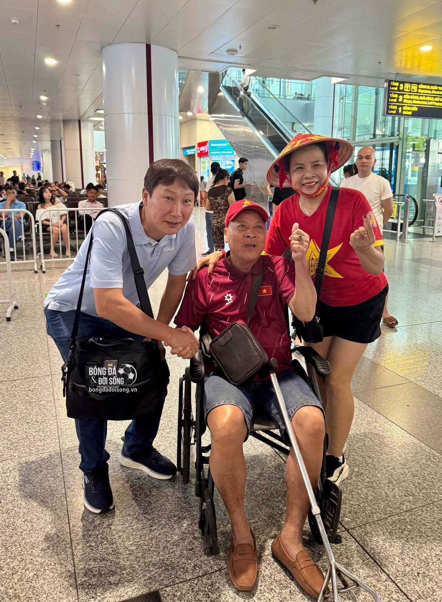 Những cổ động viên đặc biệt của bóng đá Việt Nam