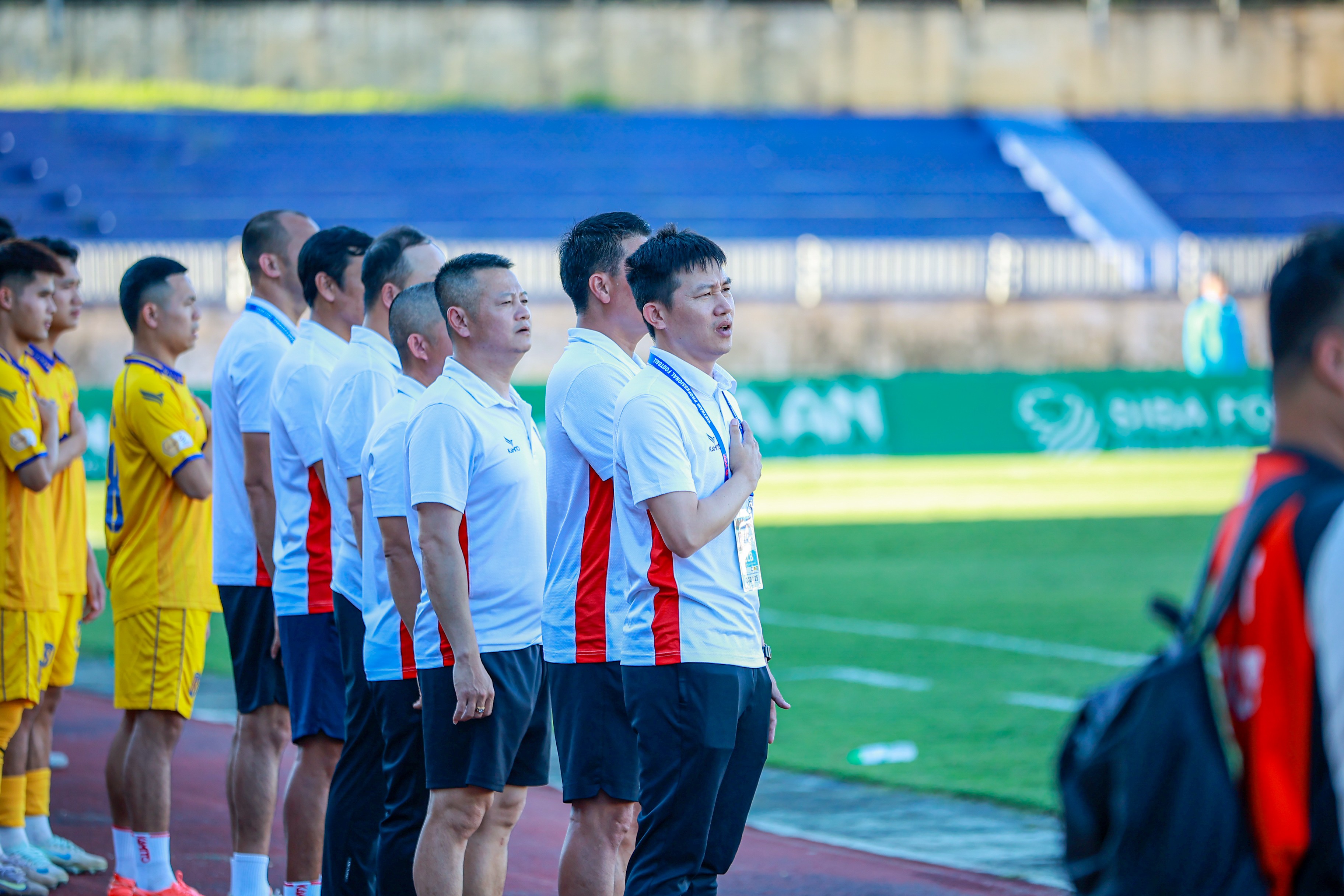 HLV Phan Như Thuật nói gì sau khi SLNA lội ngược dòng ngoạn mục trước HAGL?