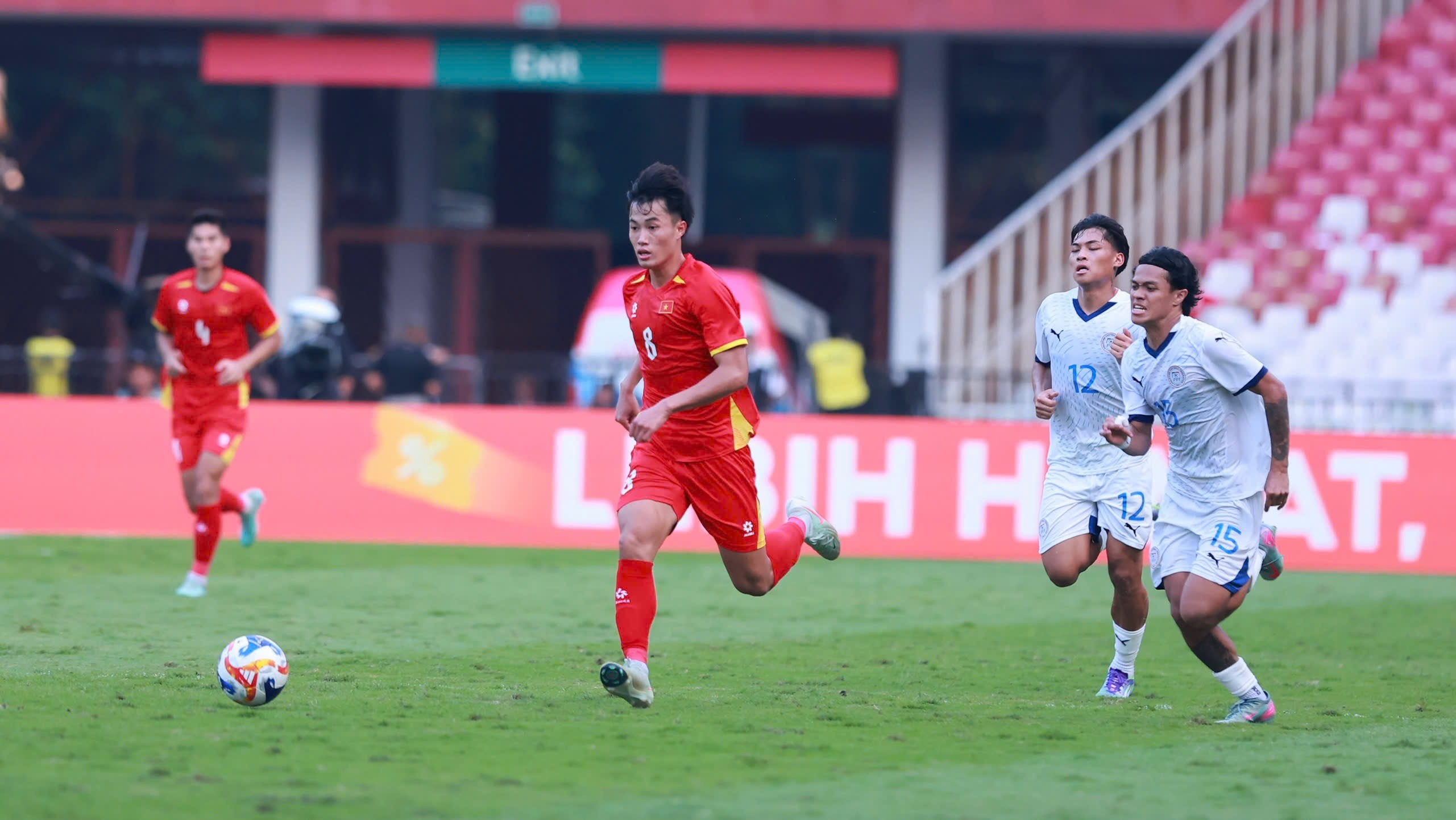 Tiền vệ Văn Trường nói thằng về điểm yếu của U23 Việt Nam