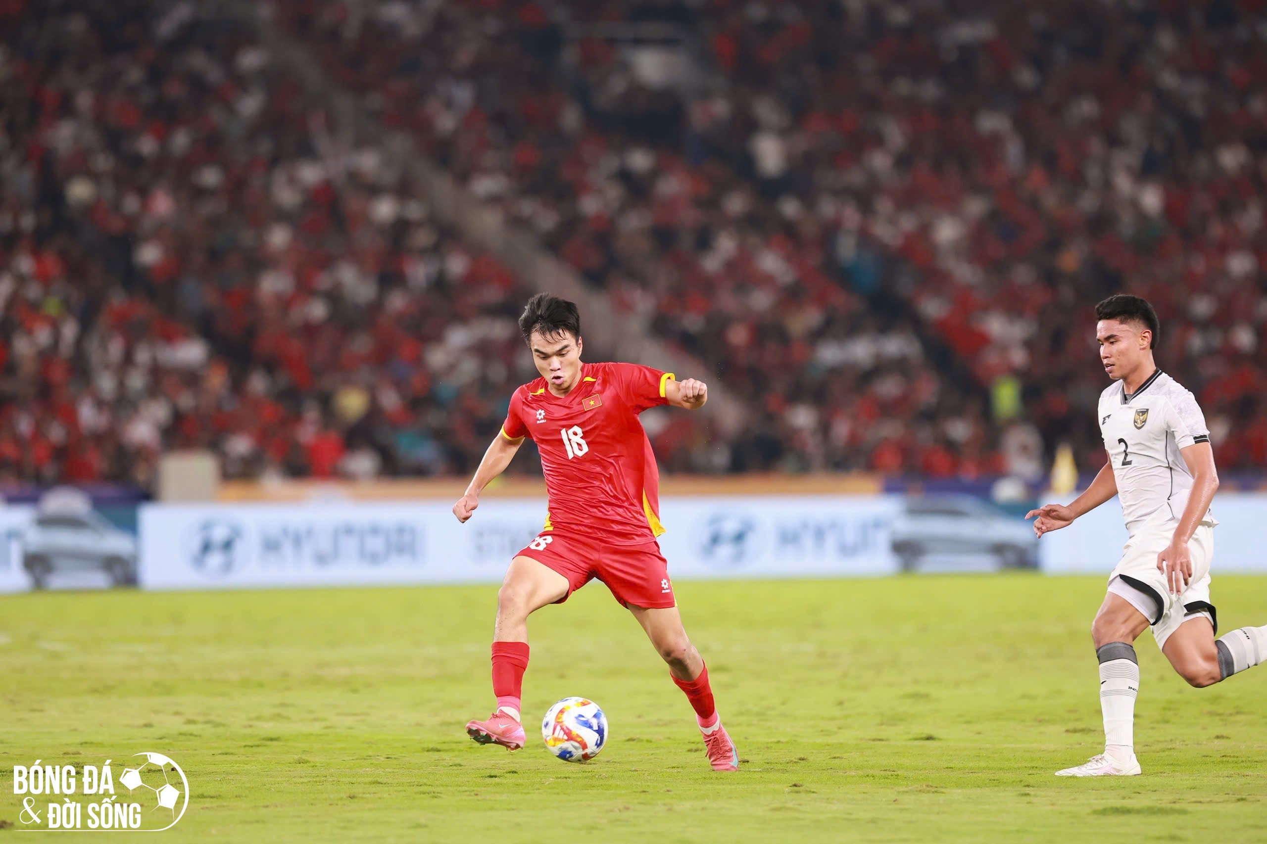 Tiền vệ Nguyễn Công Phương: Tài năng trẻ mang vàng về từ "đất lửa" Indonesia