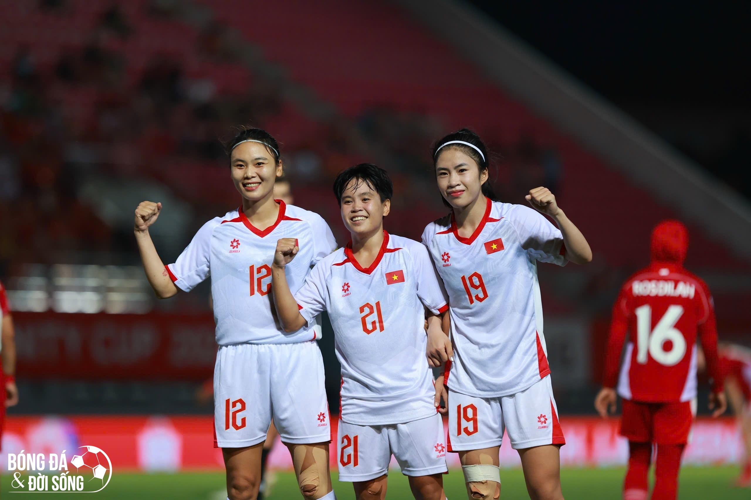 Kết quả AFF Cup 2025: Huỷ diệt Indonesia, tuyển nữ Việt Nam sớm giành vé vào bán kết