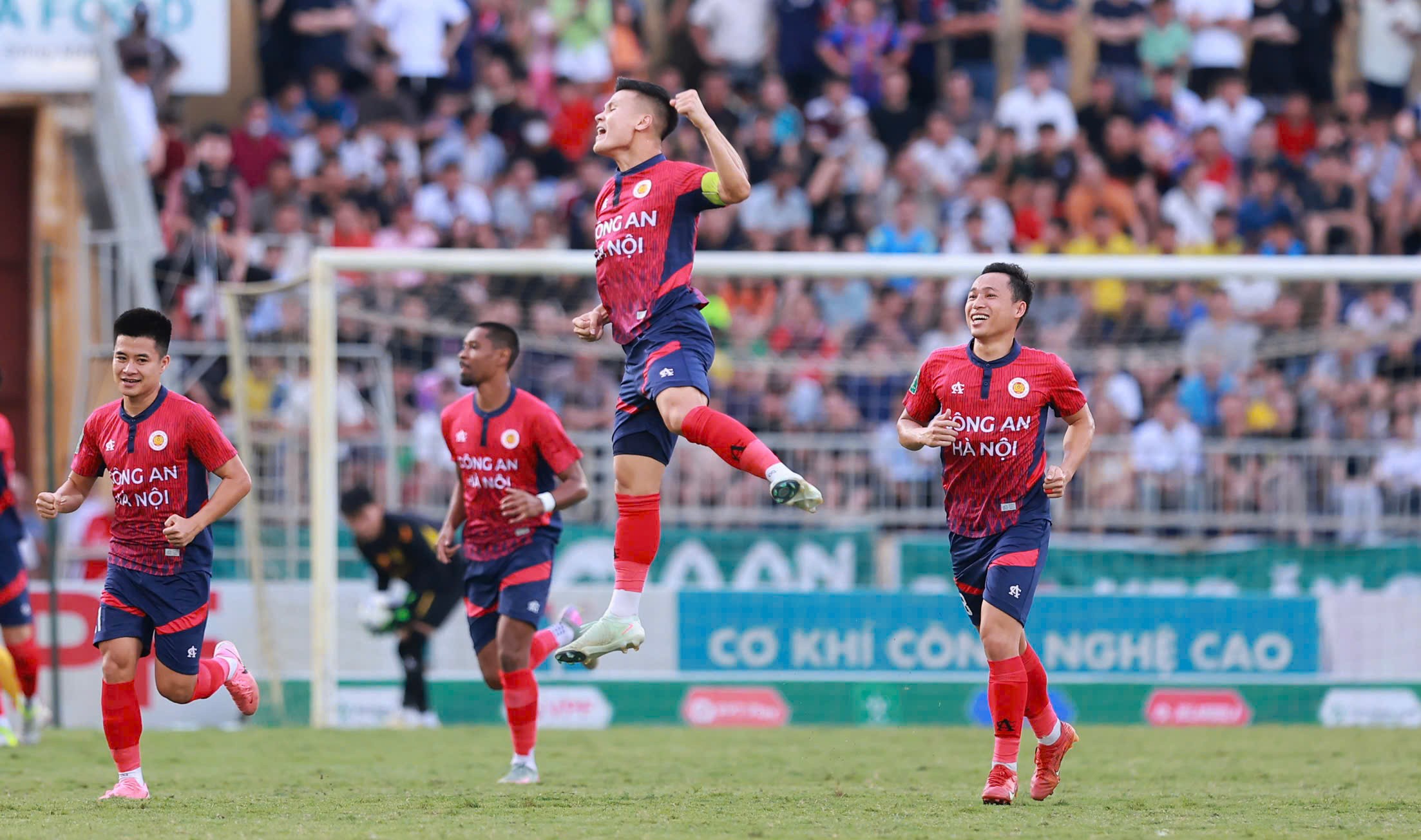 V-League 2025/26 khởi tranh: Đại chiến bùng nổ ngay vòng mở màn