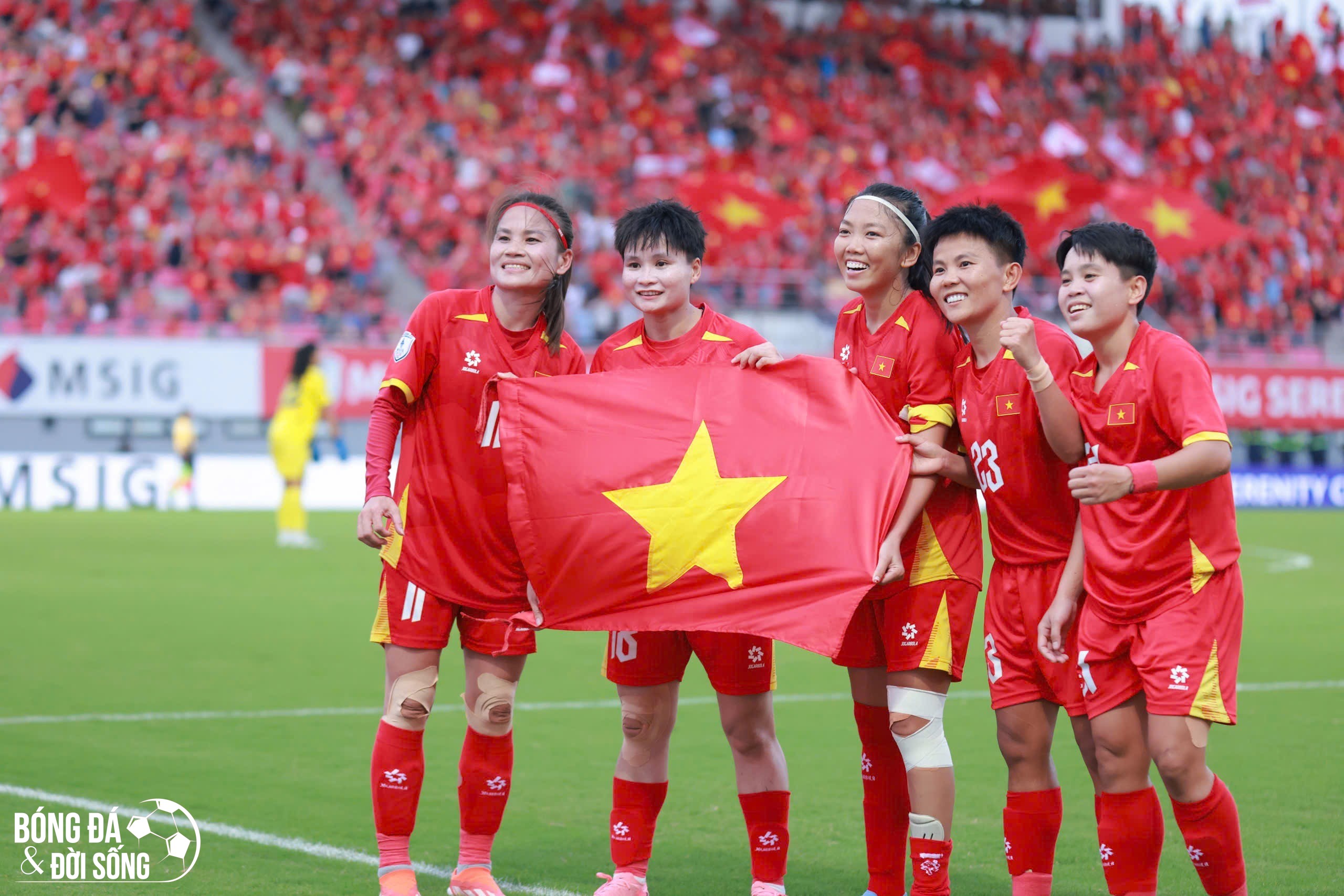 Huỳnh Như toả sáng, ĐT nữ Việt Nam giành Huy chương Đồng AFF Cup 2025