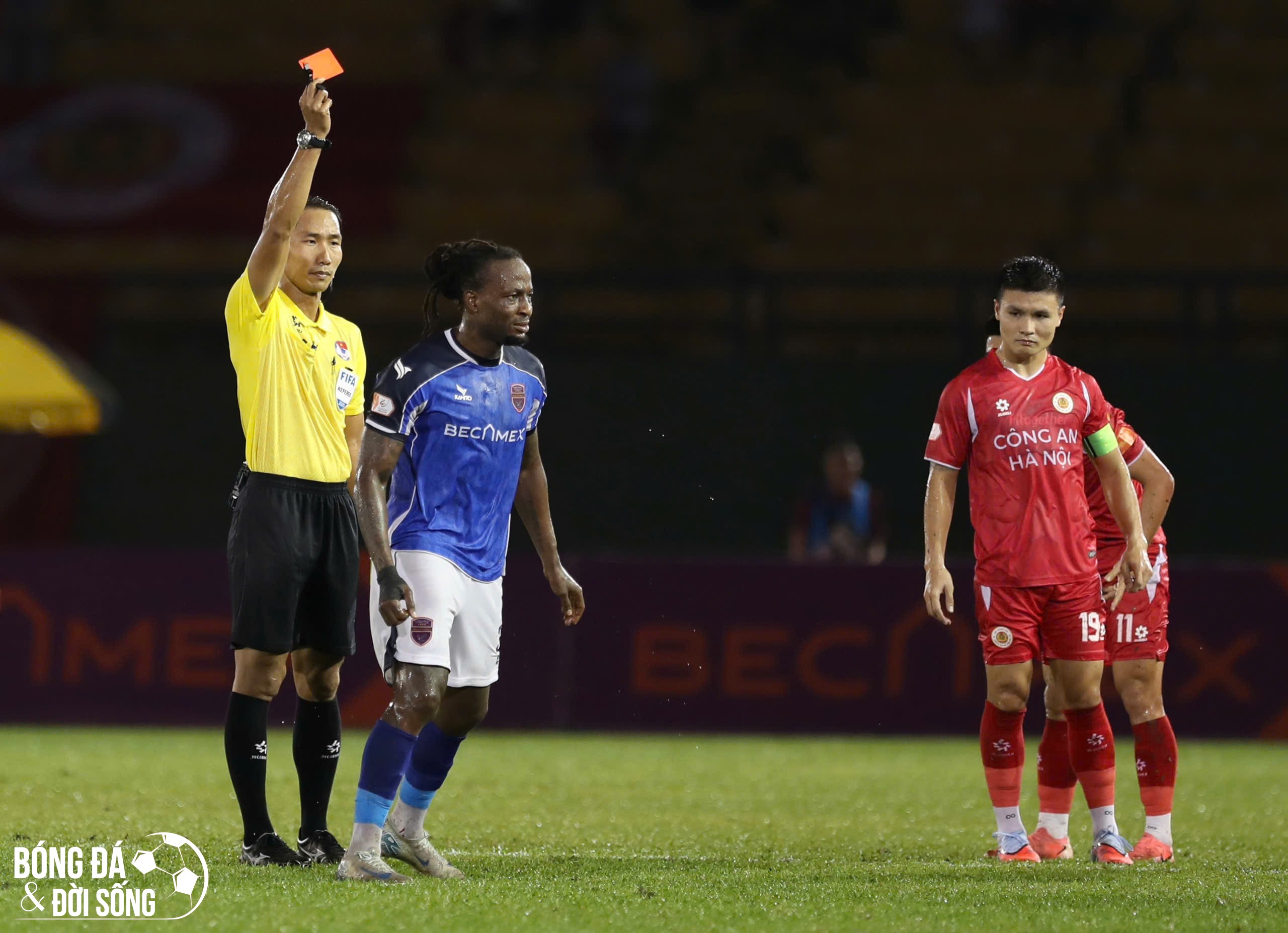 Vòng 3 V-League: Becamex TP HCM gặp khó về lực lượng