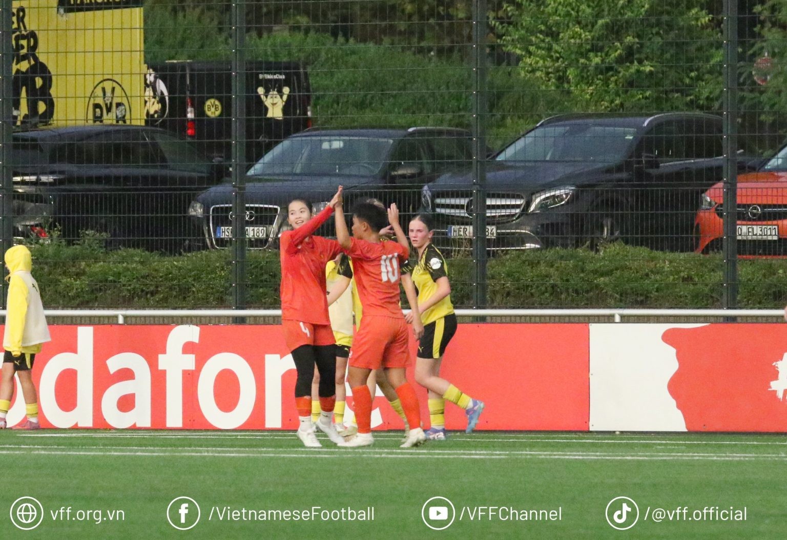 Đội tuyển trẻ Việt Nam gây bất ngờ lớn tại châu Âu