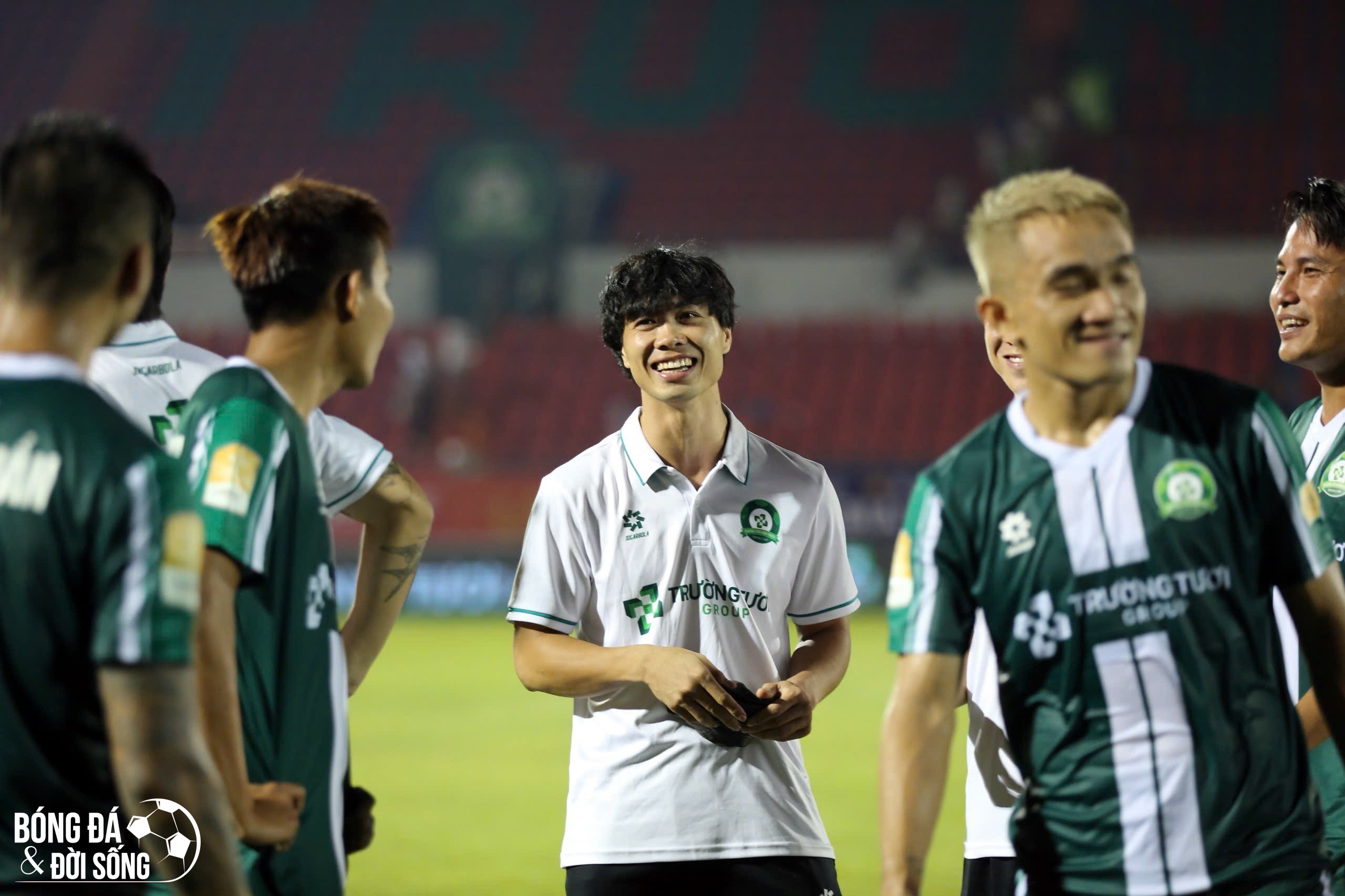 HLV Nguyễn Việt Thắng tiết lộ lý do Công Phượng vắng mặt ở trận thắng Becamex TP.HCM