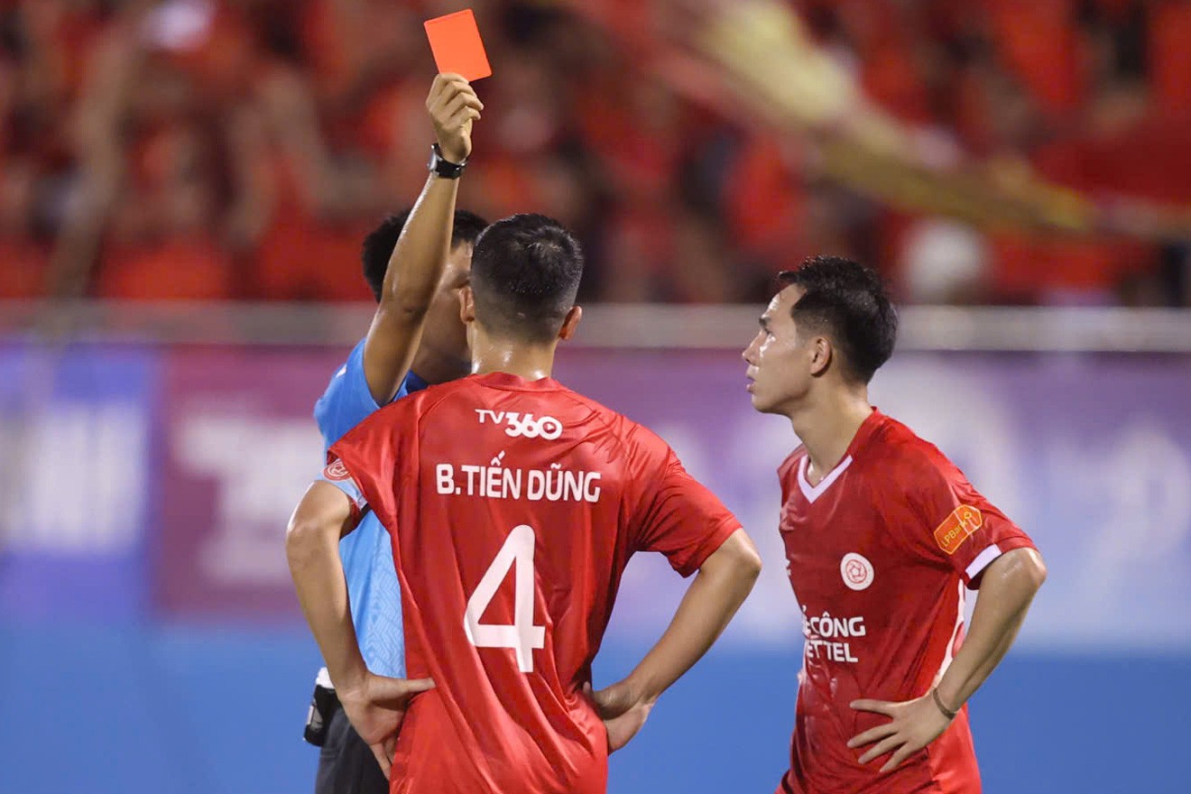 Thể Công Viettel gặp khó khi trung vệ tuyển Việt Nam bị treo giò ở vòng 7 V-League