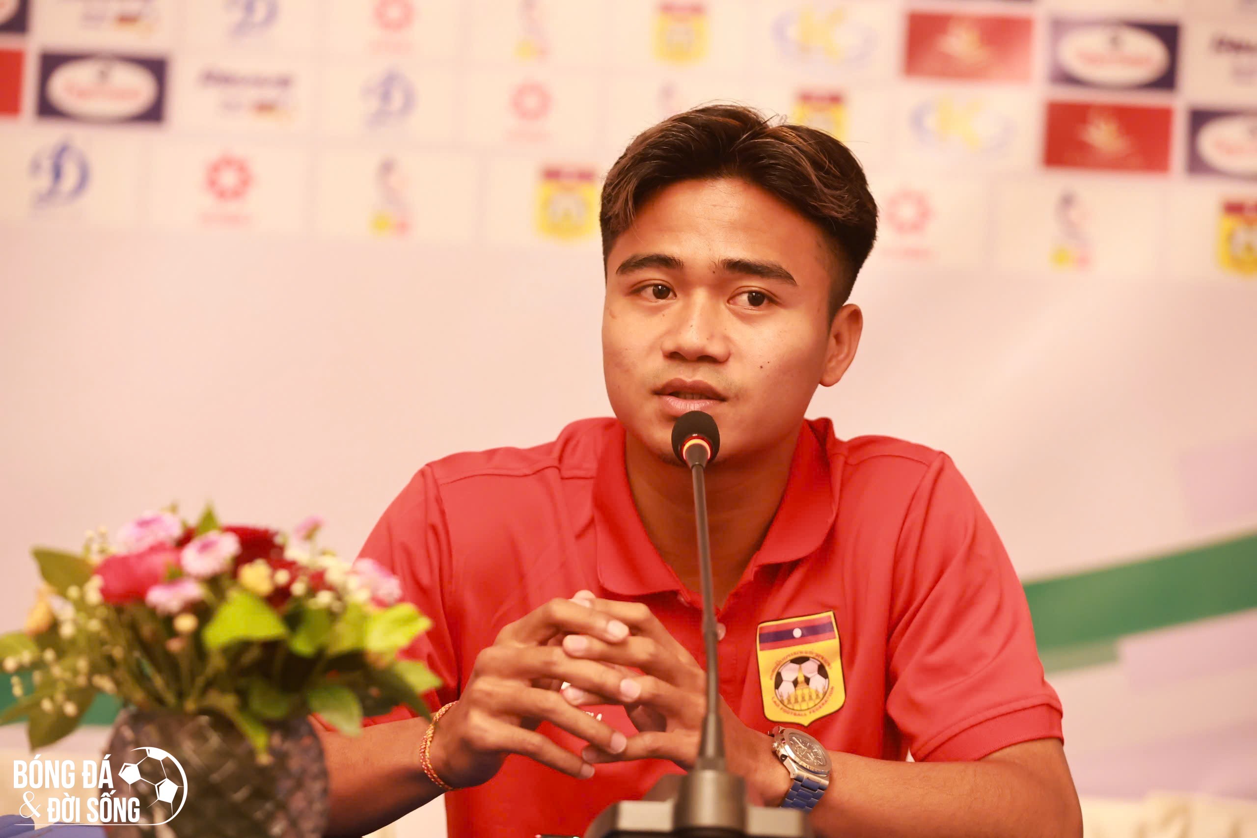 Tiền đạo ĐT Lào thừa nhận sức mạnh vượt trội của tuyển Việt Nam