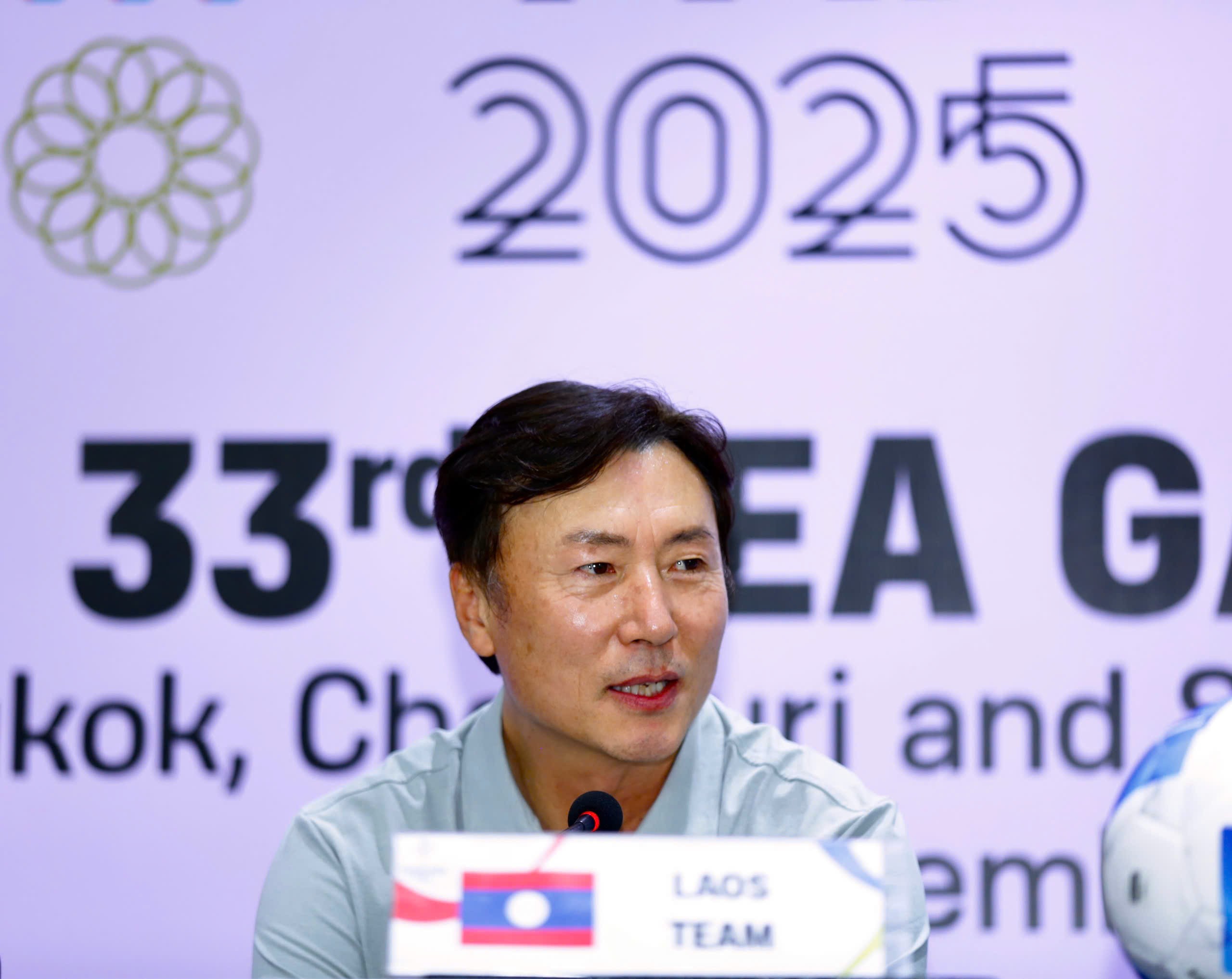 HLV U22 Lào tự hào về màn trình diễn của học trò dù thua Việt Nam