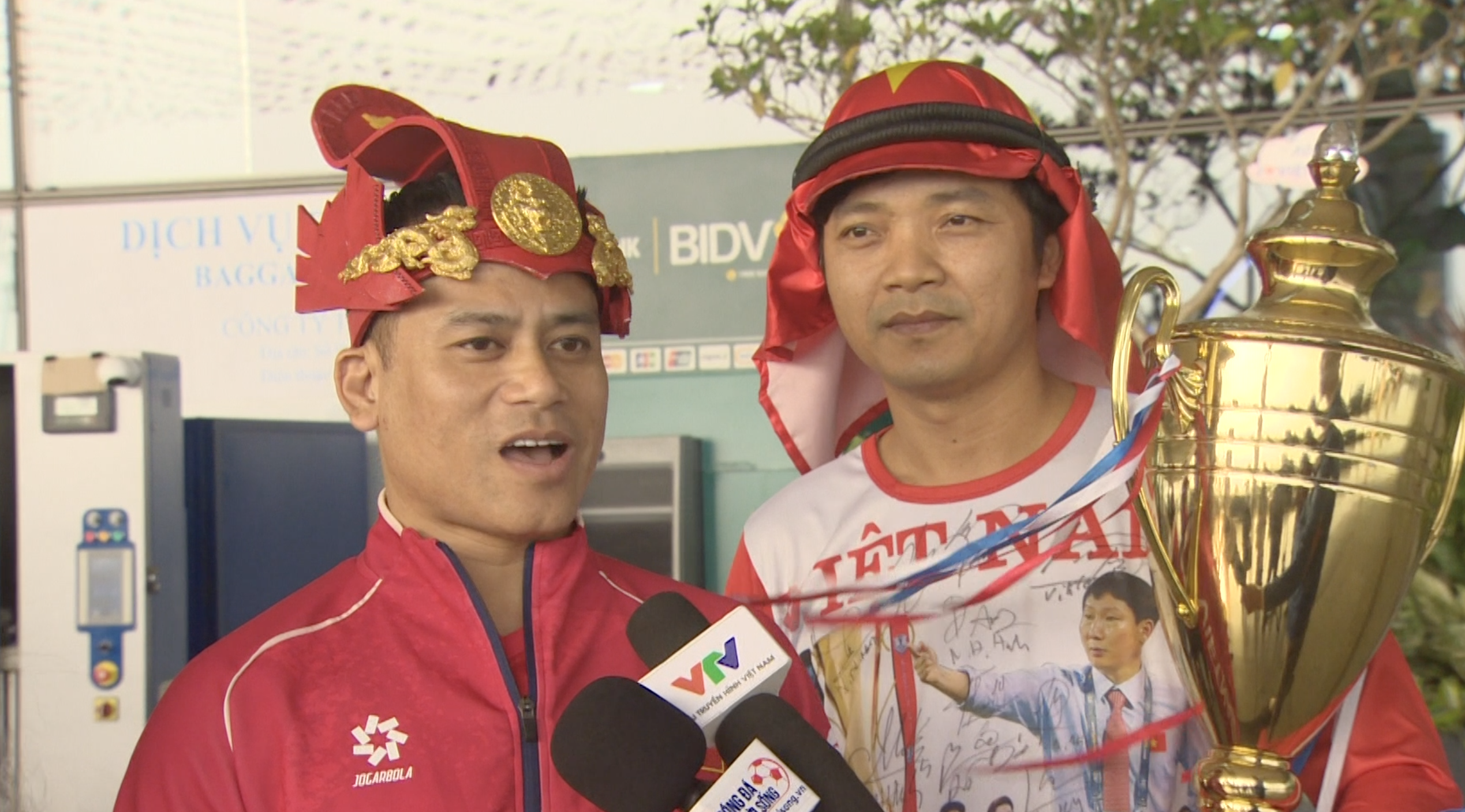 Mang “Tết Việt” sang Ả Rập, CĐV khẳng định U23 Việt Nam đủ sức vô địch giải châu Á