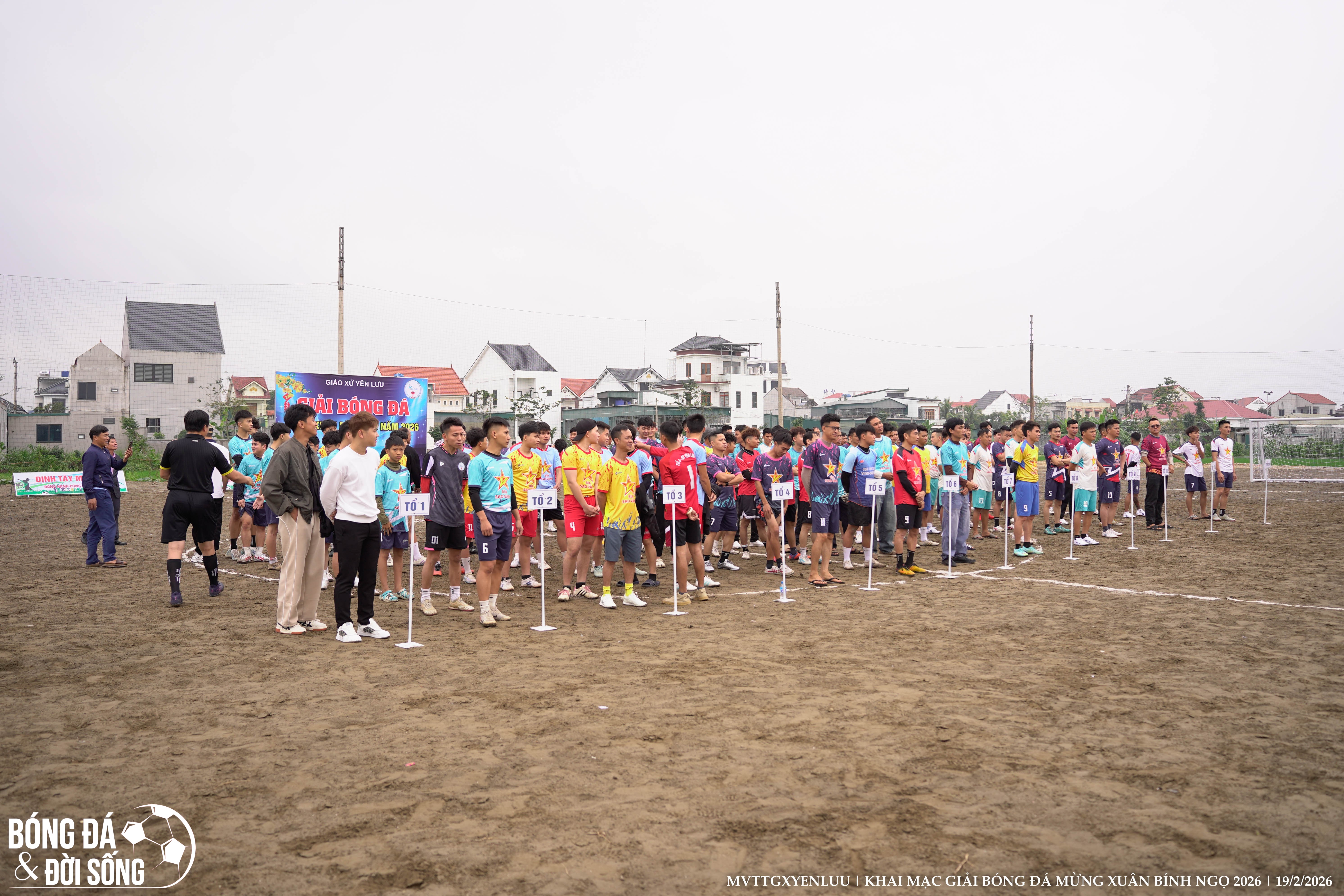 Tưng bừng khai mạc giải bóng đá mừng xuân Bính Ngọ tại Giáo xứ Yên Lưu