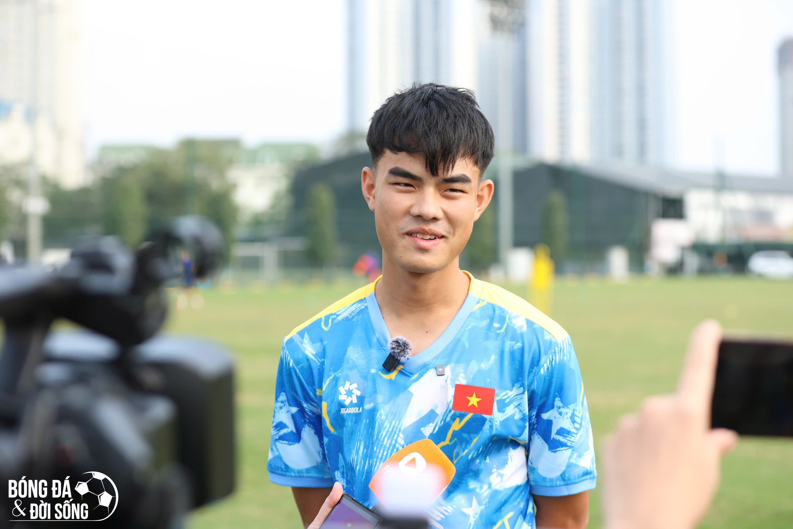 Trung vệ U19 Việt Nam lấy Quế Ngọc Hải làm hình mẫu, nỗ lực tỏa sáng trên tuyển