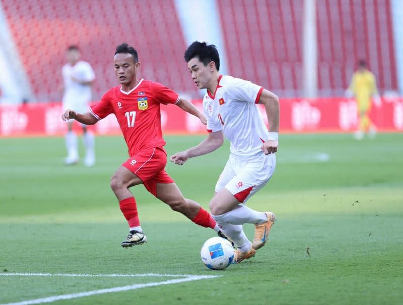 "Viên ngọc thô" của ĐT Lào khao khát được chơi bóng ở Việt Nam