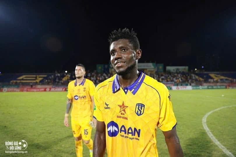 "Biểu tượng" bóng đá xứ Nghệ gây bất ngờ với bến đỗ mới tại V.League