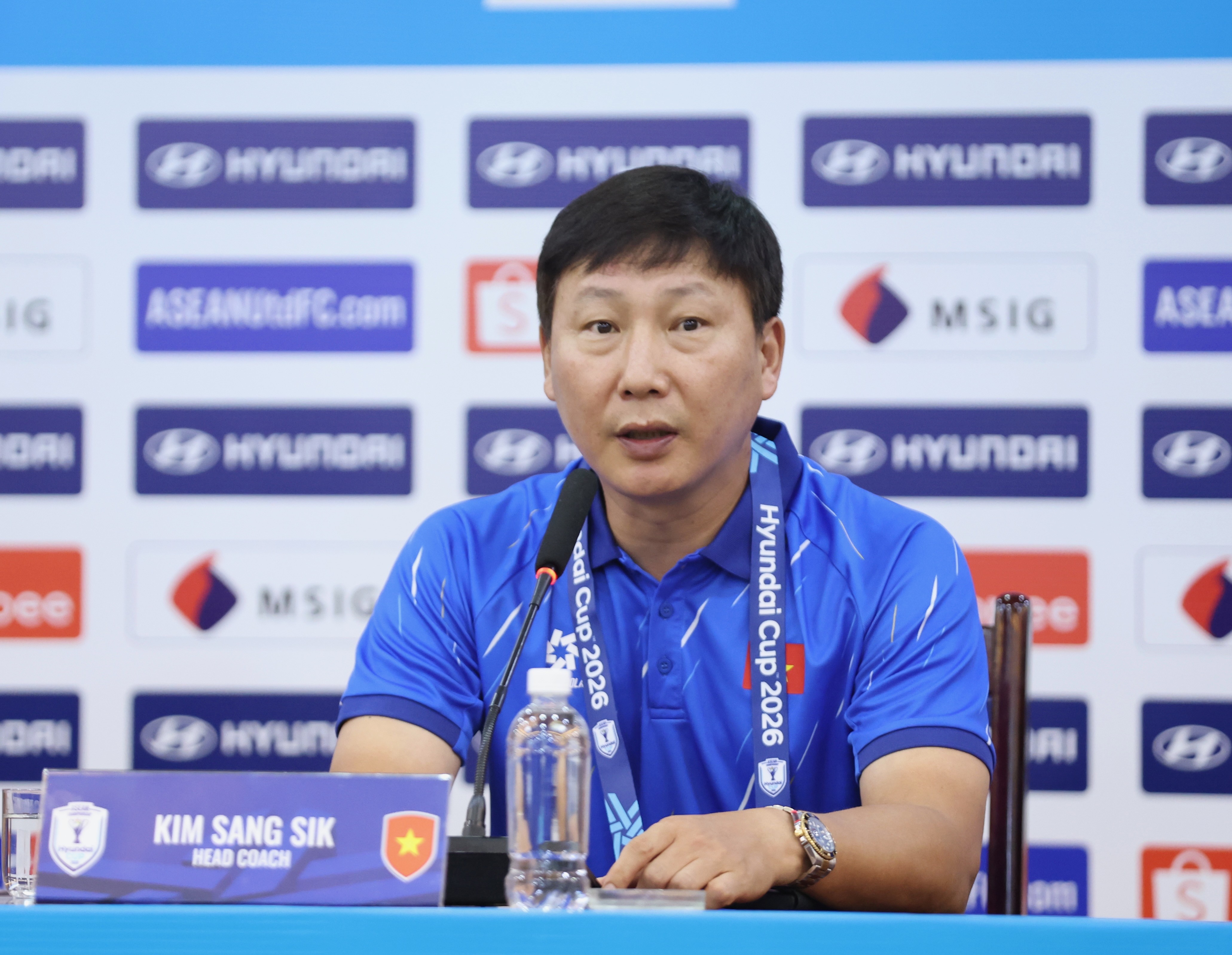HLV Kim Sang Sik: "Chúng tôi chỉ nghĩ đến chiến thắng trước Singapore"