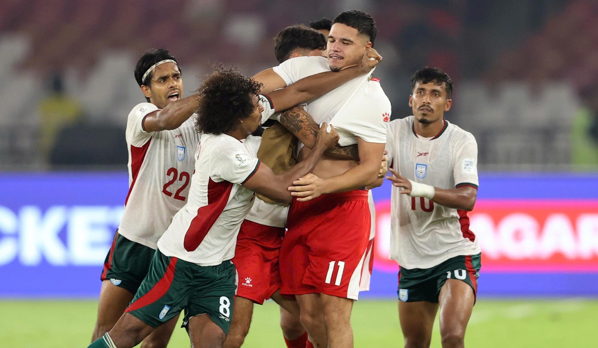 Xô xát sau trận Indonesia - Bangladesh