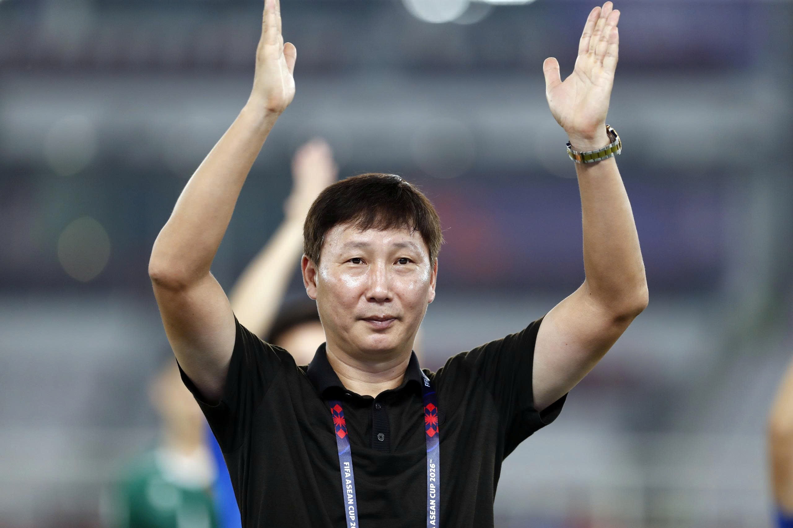 HLV Kim Sang Sik tìm trợ lý mới, chuẩn bị cho chiến dịch Asian Cup 2027