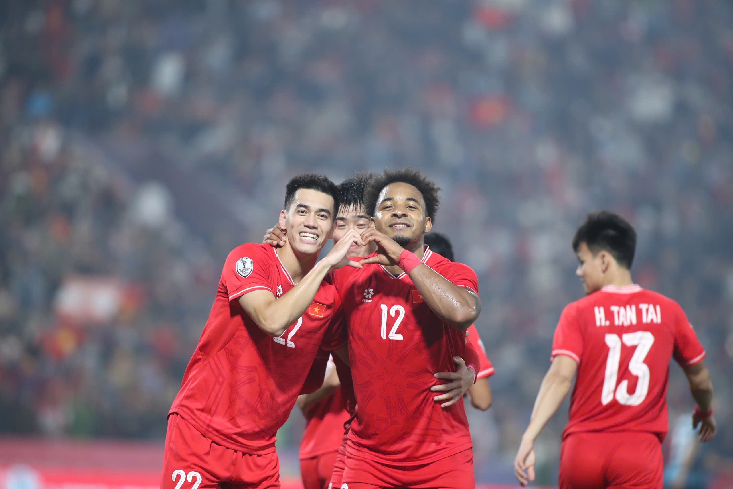 Xuân Son từ chối cơ hội tạo nên lịch sử, Tiến Linh đền đáp xứng đáng