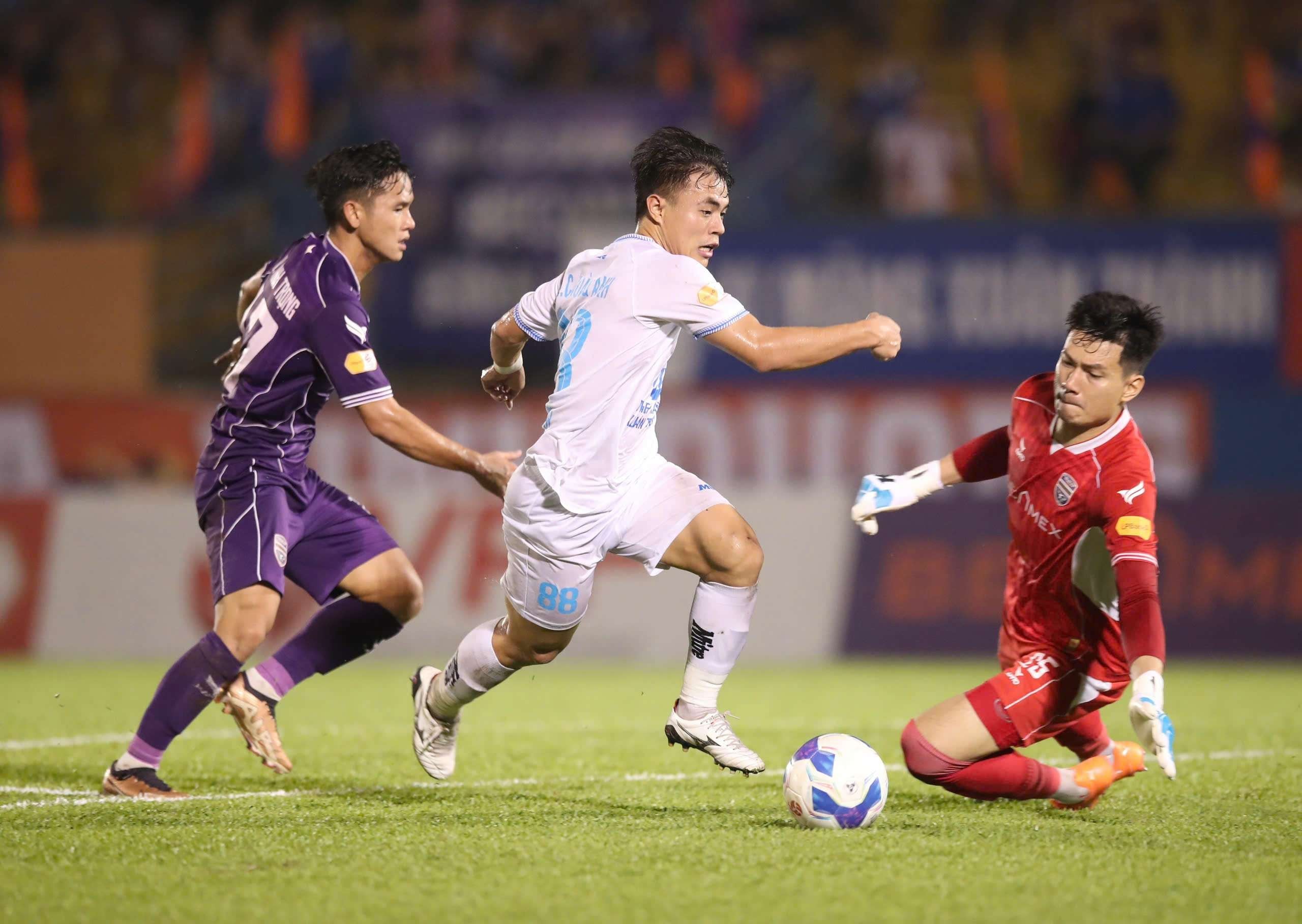 Nhận định Nam Định đấu với Bình Dương, 18h ngày 9/1: Khó cho đội khách