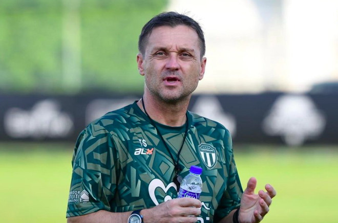 Chiến lược gia tiếp quản ghế nóng CLB Thanh Hóa thay HLV Popov là ai?