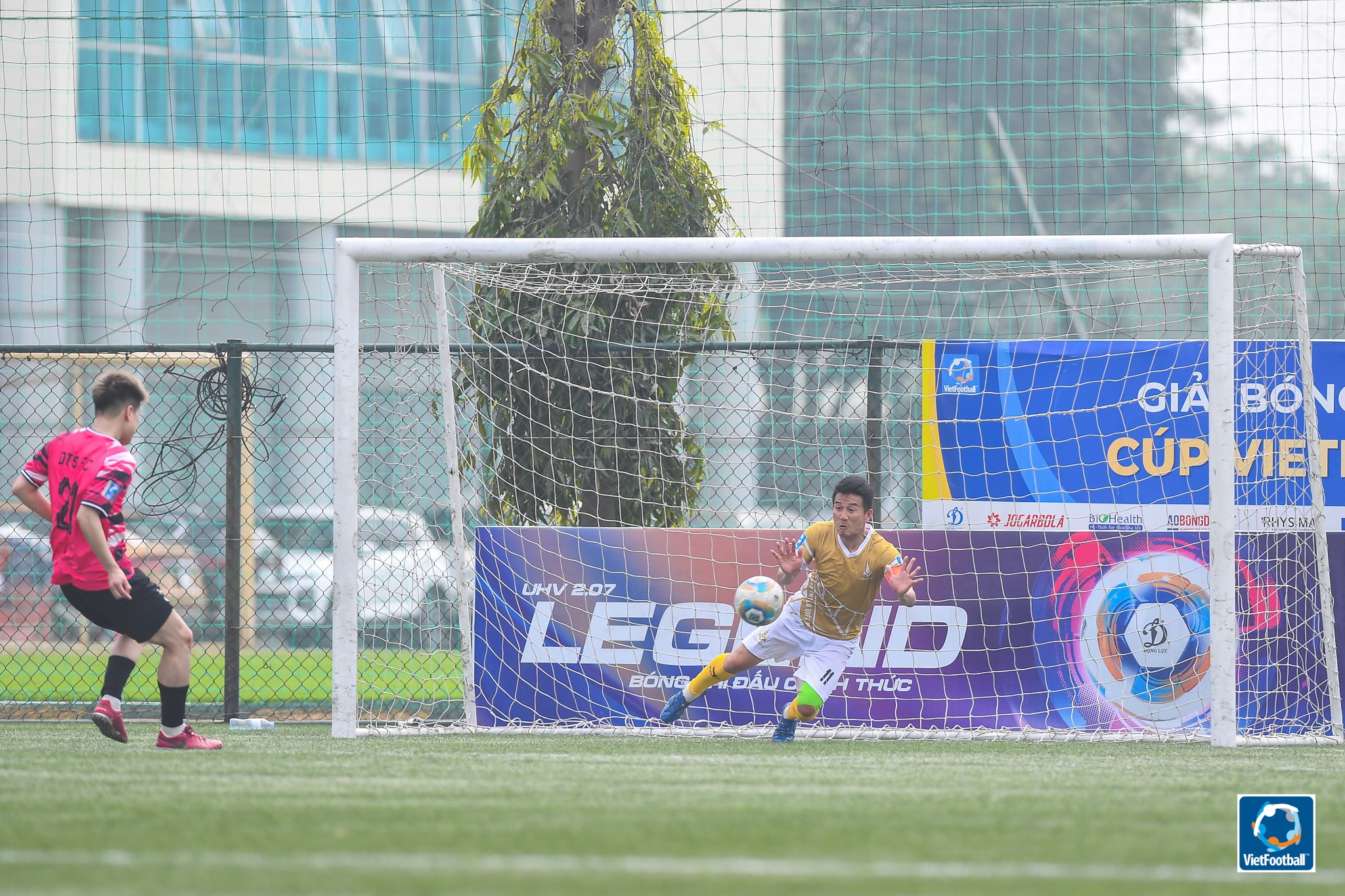 HL1-S9: Quang Tình hóa người hùng, Vinataba FC thắng nghẹt thở DTS