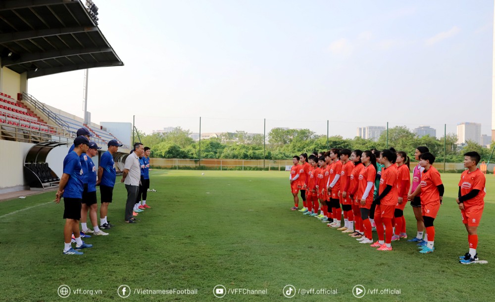 Tuyển nữ Việt Nam nhận “lệnh” từ Chủ tịch LĐBĐVN về mục tiêu năm 2025