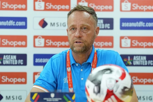 HLV Polking: “Chúng tôi sẽ đánh bại Buriram và lên ngôi vô địch"