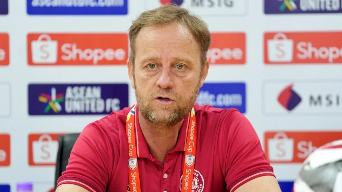 HLV Polking chỉ ra lý do khiến CAHN gục ngã trong trận derby Thủ đô